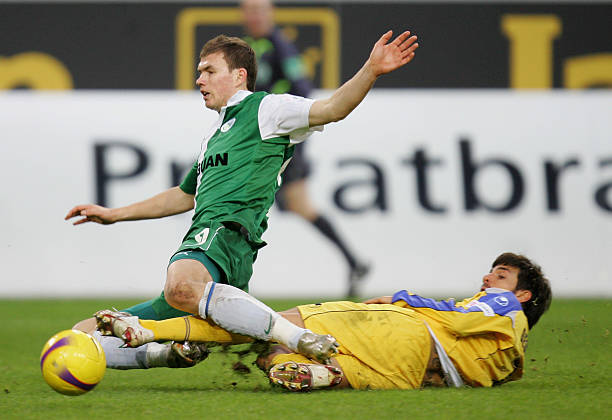 年轻天才的 年轻天才的